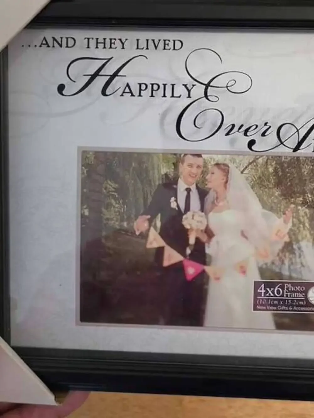 New 4x6 Wedding Photo Frame - Happily Ever After Black Frame